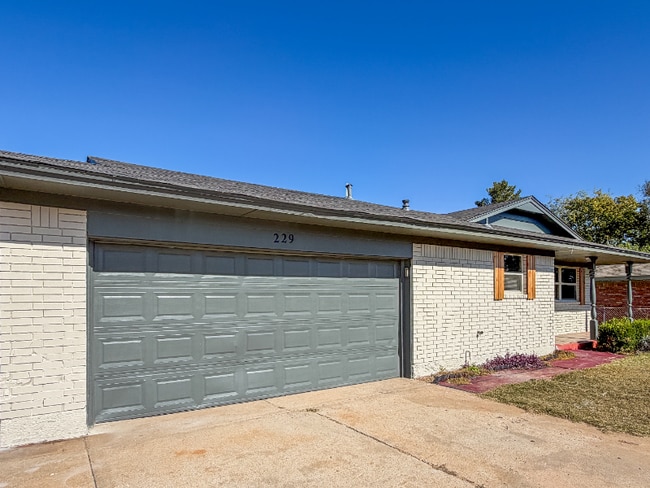 Photo - 229 NW 79th St