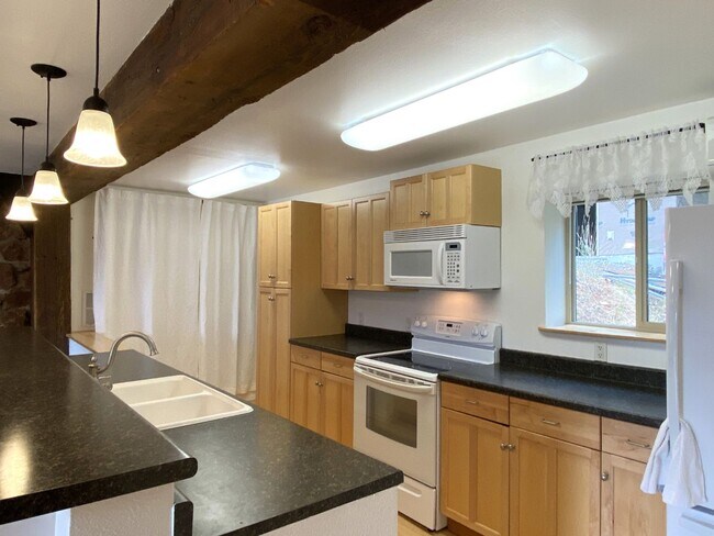 Photo - Cabin in Woods with Shop