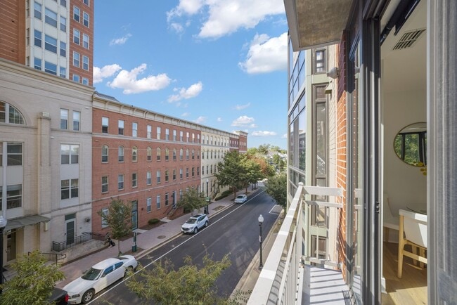 Photo - The Hartford | 2 Bed | 2 Bath | 1,100 Sf | 1 Private Balcony | 1 Garage Parking Unidad 312