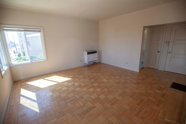 Photo - 700 Unit 704