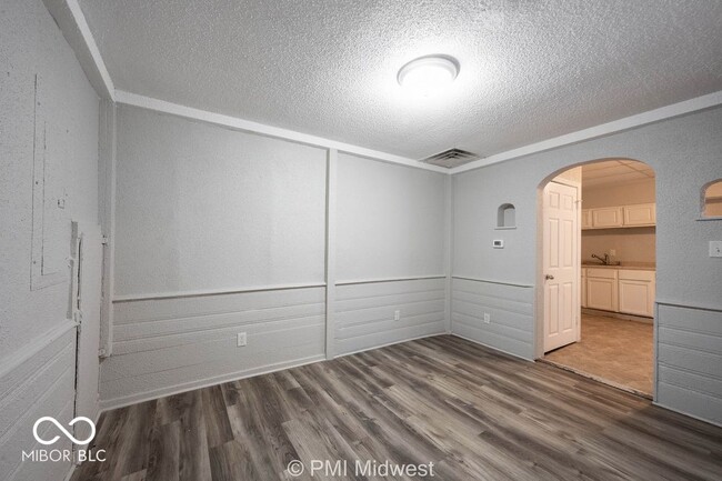 Photo - 240 N Beville Ave