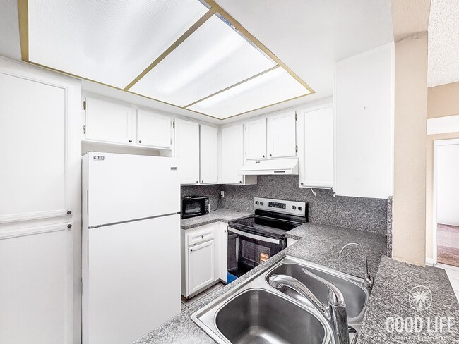 Photo - Great 2B/2BA Townhome in Escondido w/ AC, ...