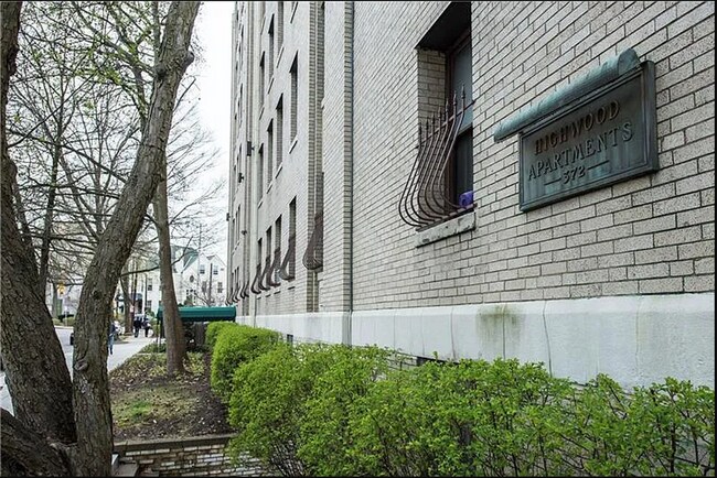 Photo - 372 S Highland Ave