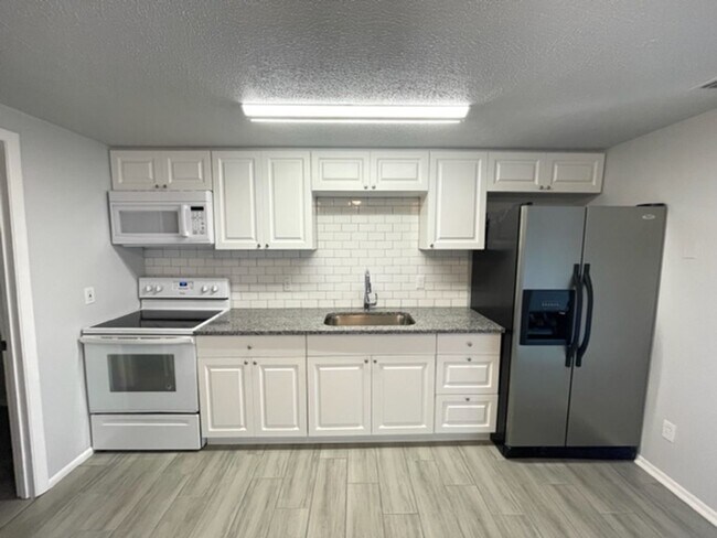 Photo - 5703 9th Street Circle East Unit 5705 9th Street Circle East