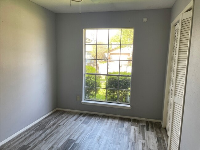 Photo - 16619 La Gloria Dr