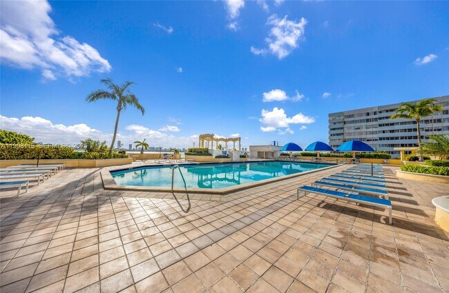 Photo - 7601 E Treasure Dr Unit 510