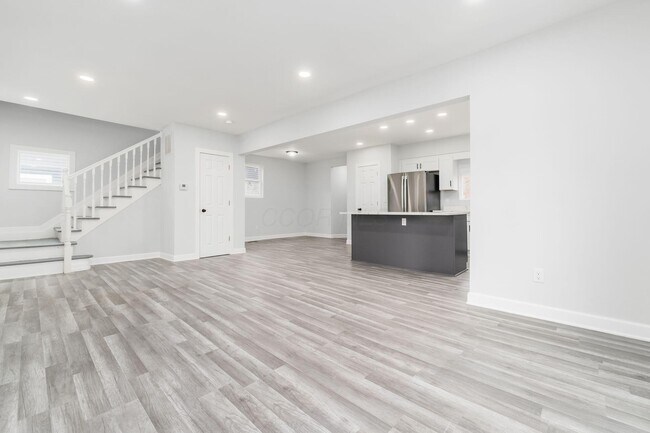 Photo - 905 Carpenter St