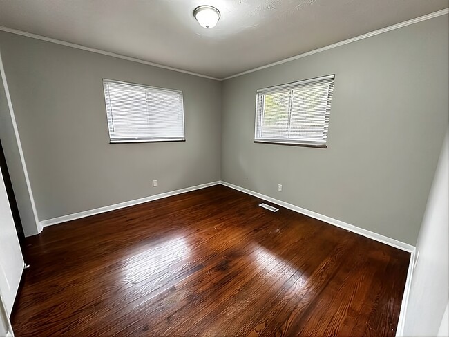 205 E Springdale Ave Unit 205