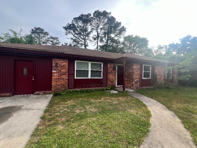 Photo - 17 Greenbriar Dr House