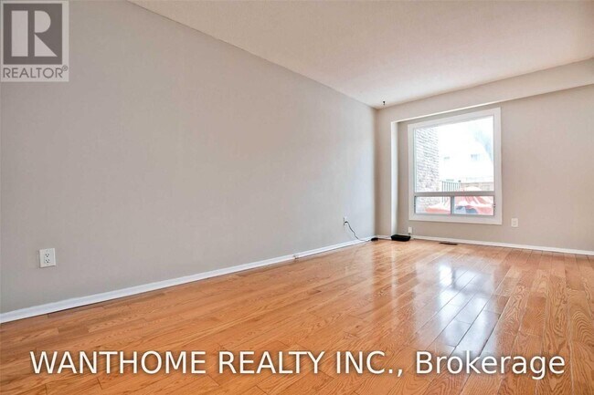 Photo - 175 Alexmuir Blvd