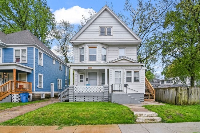 Photo - 720 W Edwards St Unit Apt C (1W)