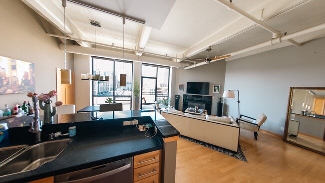 Photo - 400 N Broadway Unidad 605 Rental