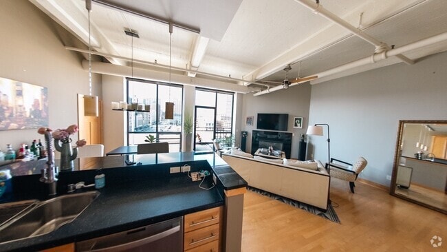 Building Photo - 400 N Broadway Unit 605 Rental