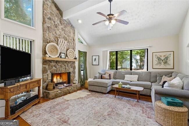 Photo - 505 Summerhill Pl