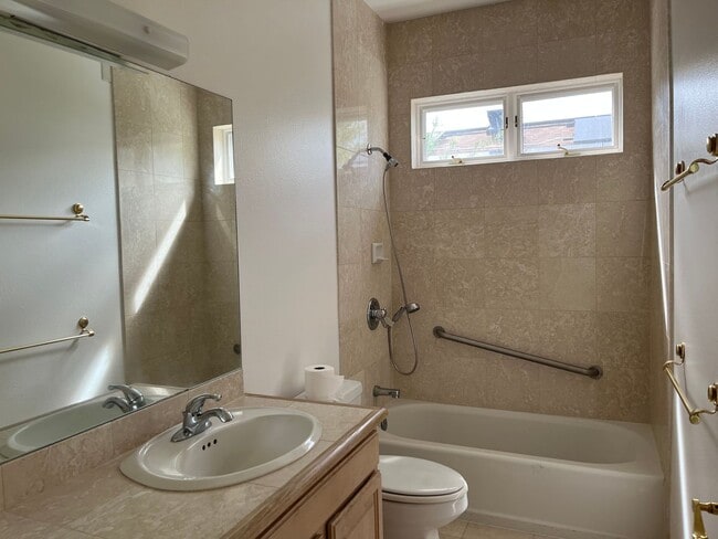 Photo - 1 bedroom, 1 bath unit, NO parking - Avail now