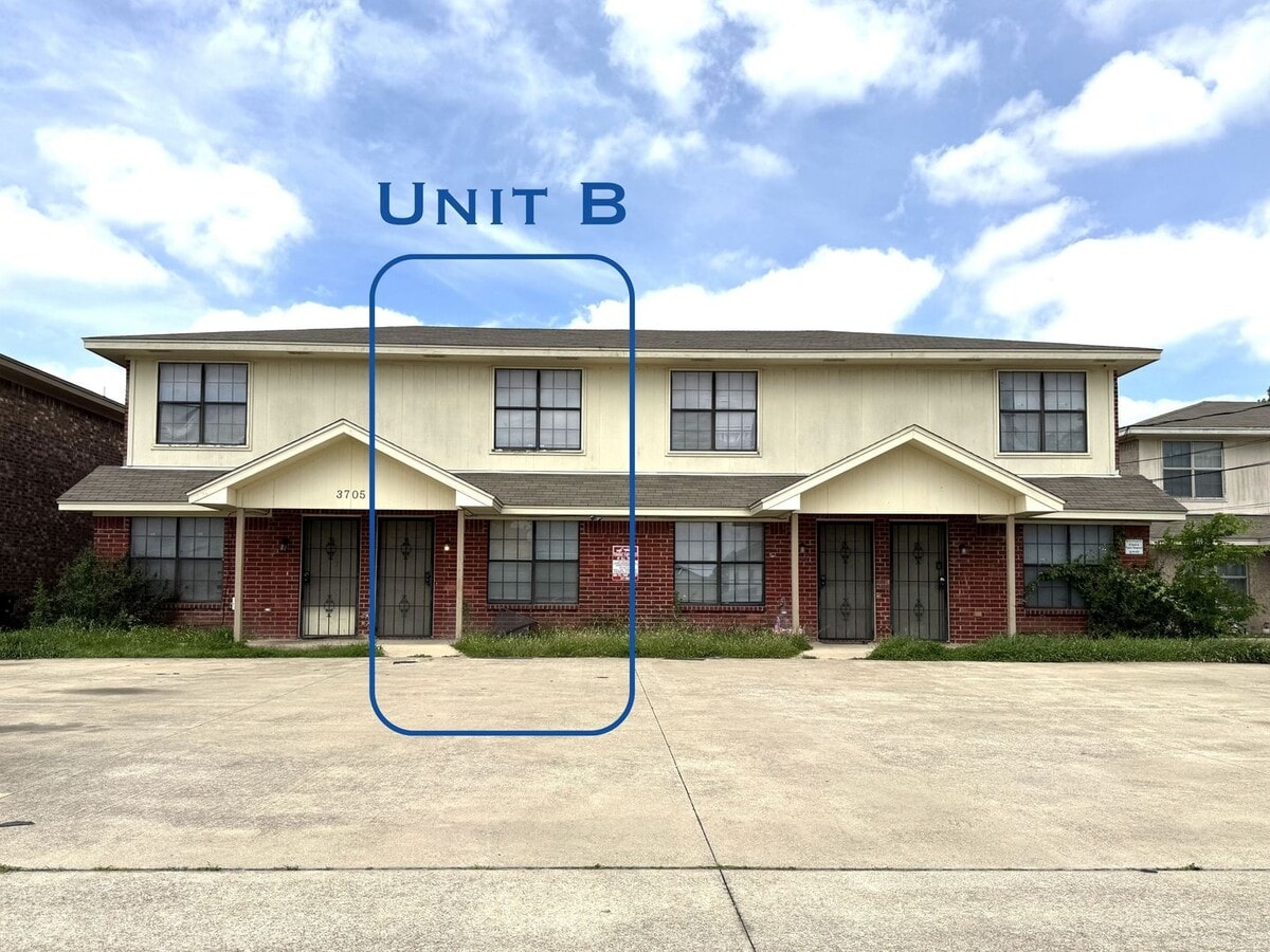 Photo - 3705 Ys Pak Ct Unit B