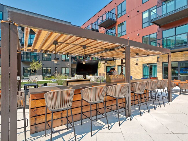Avidor Glenview 55+ Active Adult Apartment Homes