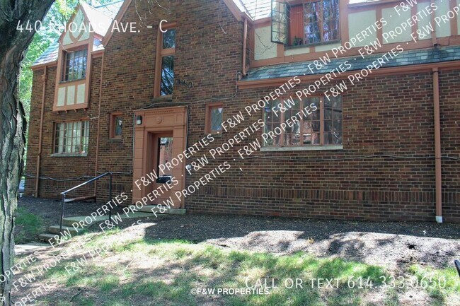 Building Photo - 440 Rhoads Ave Unit C