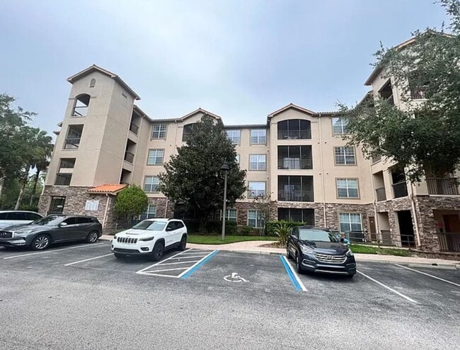 Building Photo - 2BR/2BA Furnished Condo | Resort Amenities Included