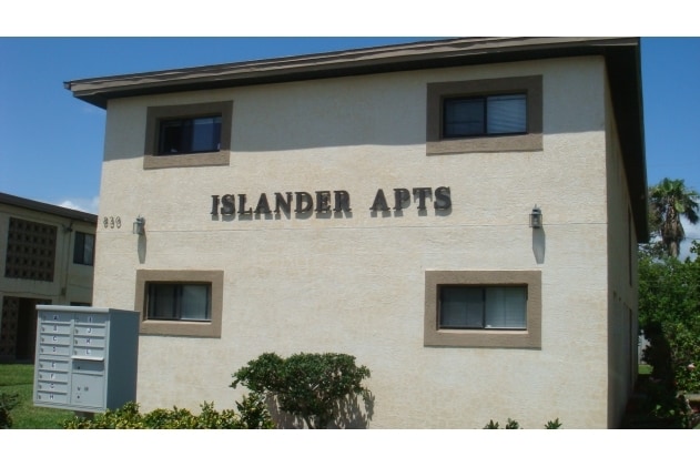 Photo - Islander Apartments