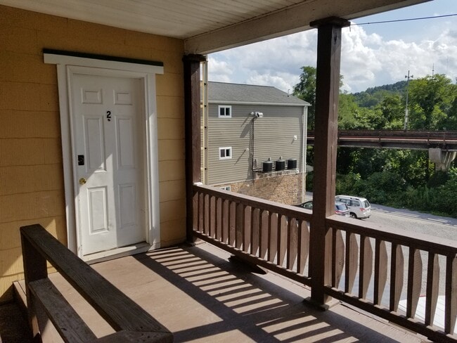 Photo - 221 Beechurst Ave