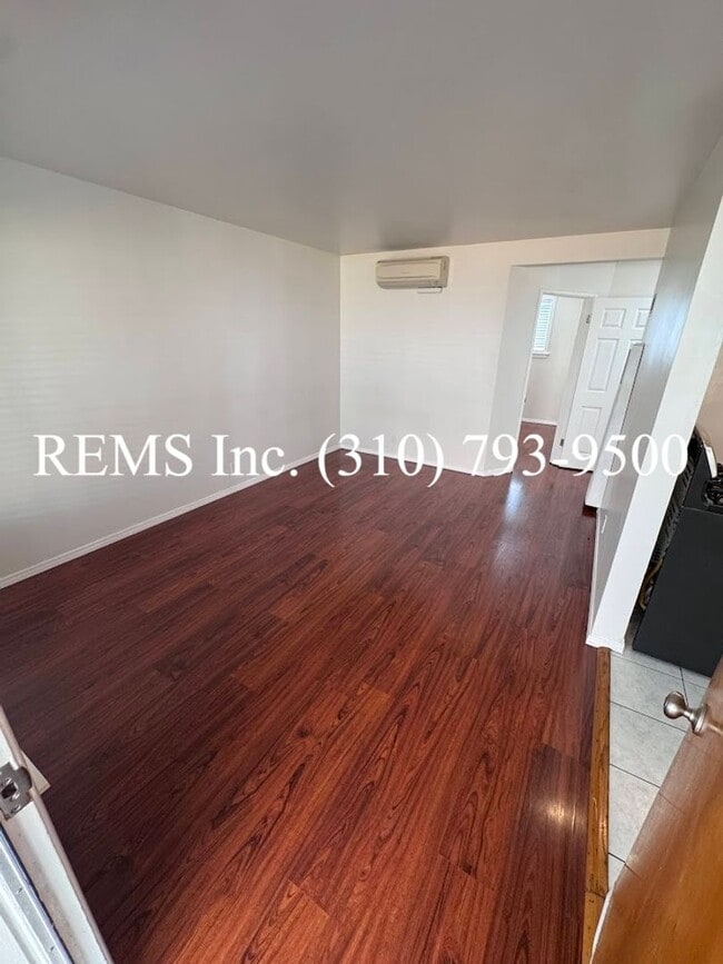 Photo - 3580 Brenton Ave Unidad B