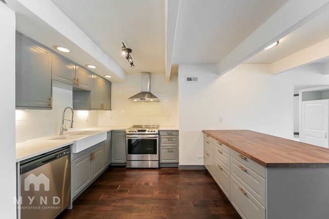 Photo - 8060 E Girard Ave Unidad 420