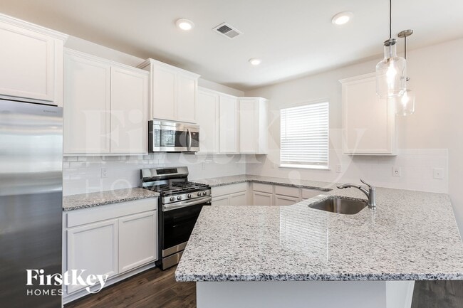 611 Goldburn Wy