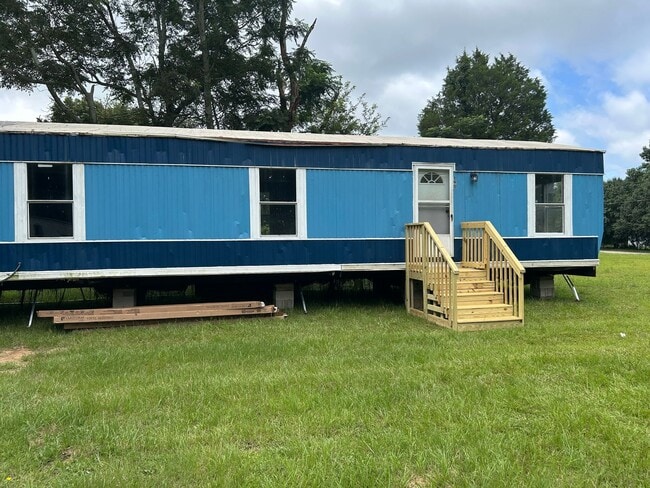 Building Photo - 186 Riverbend Dr