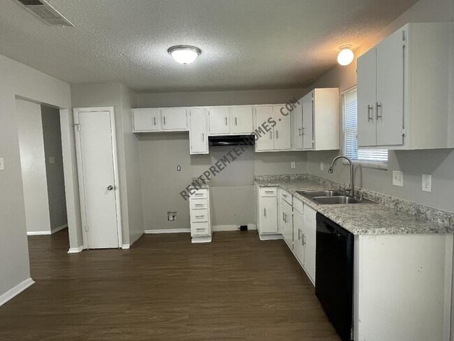 Photo - 7218 Stevenson Dr