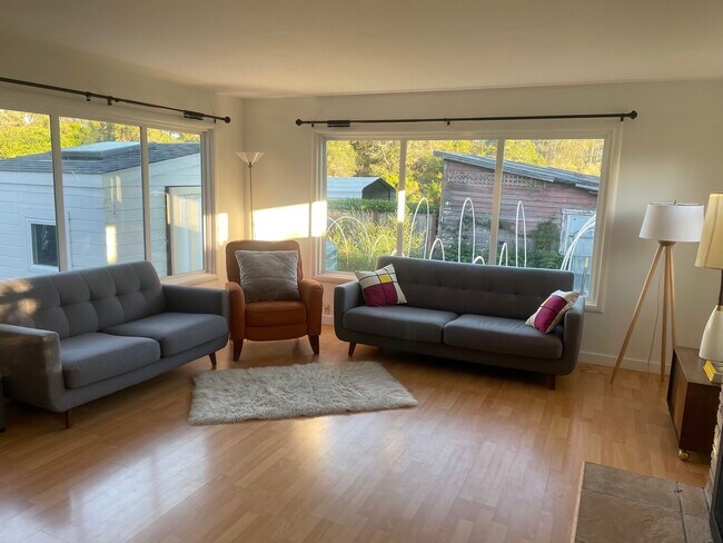 Photo - 5720 Soquel Dr