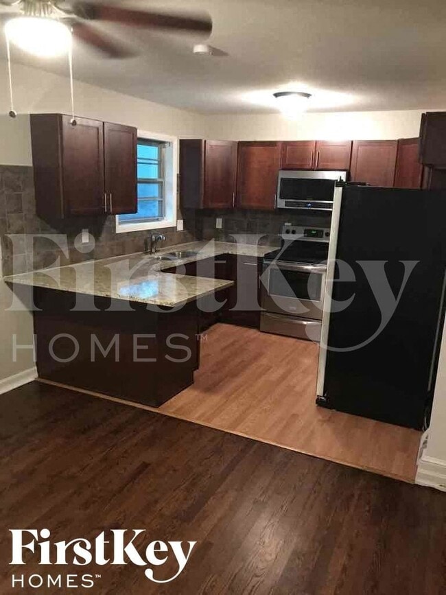 Photo - 4800 N Wallace Dr