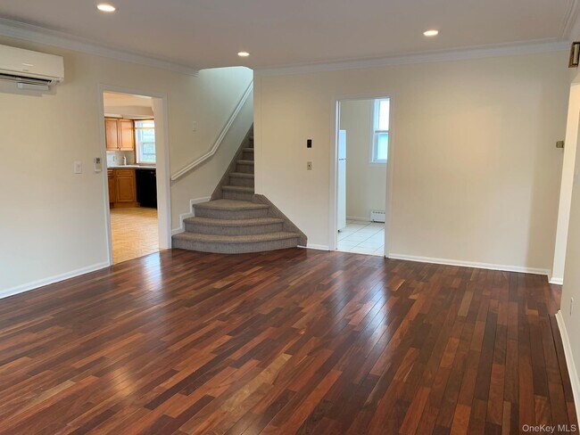Photo - 24 Hall Ave
