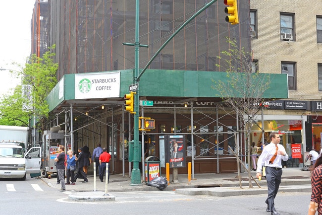 Photo - 305 West 52 Condominium