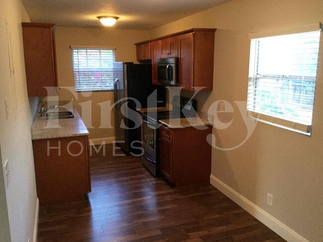 Photo - 5227 Adams Rd