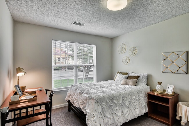 Photo - Campus Pointe