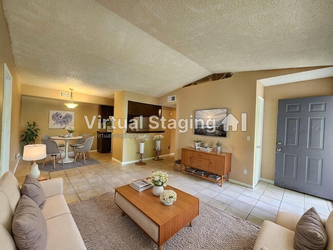 Building Photo - 17331 Red Oak Dr Unit 52