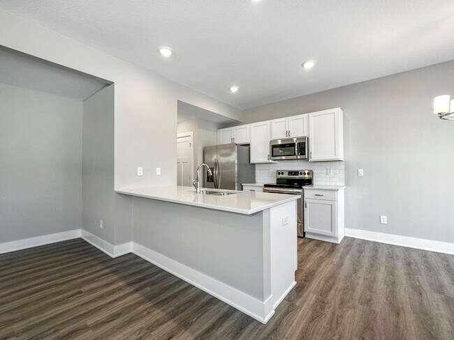 Photo - 1404 NE Primrose Ln