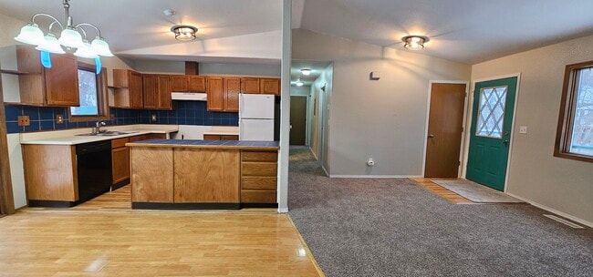 Photo - 1352 N Pioneer Peak Dr