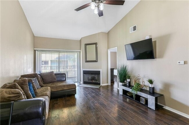 Photo - 701 Fairfax Dr Unit 199