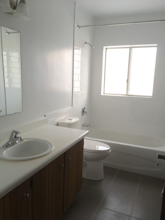 Photo - 505 Parkside D