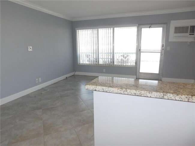 Photo - 2841 NE 32nd St Unit 18