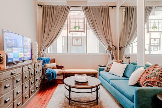 Main Sitting Area ( Note Internet TV) - 350 King St Condo Unit Sunny Side