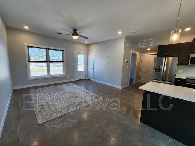 Photo - 1309 3rd St NW