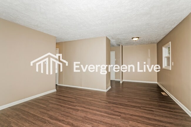 Photo - 3202 Donald Ave