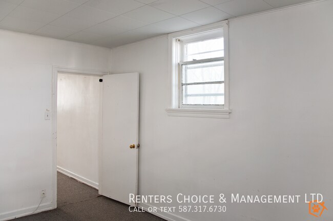 Photo - Pet friendly Basement Suite,With Laundry, Utilities Included Unit B, 537 16 St. S