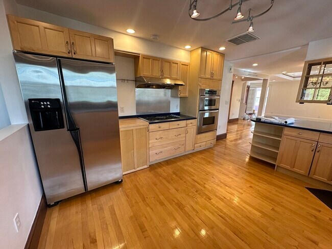 Photo - 17 Herbert Rd Unit 1