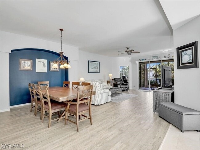 Photo - 25051 Ballycastle Ct Unidad 102