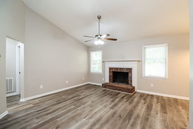 Photo - 6262 Morehead Rd