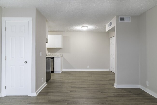 Photo - ***COMING SOON***2 Bedroom Apartment off Waldron Rd in Lavergne